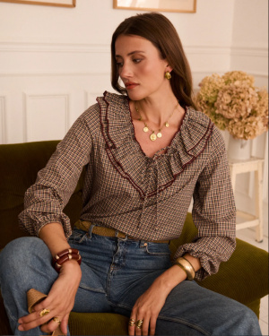 Blouse lavalliere carry