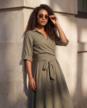Robe chemise nouee
