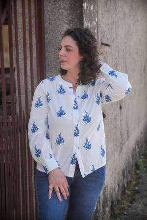 Chemise brodée Eglantine