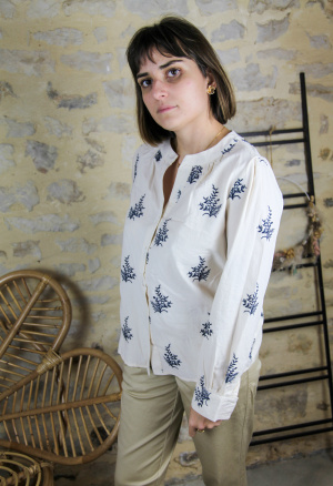 Chemise brodée Eglantine