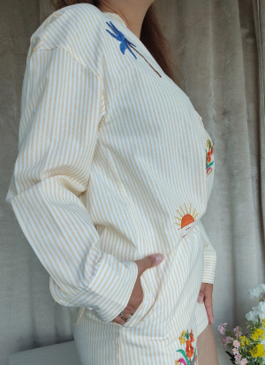 Blouse rayée brodée