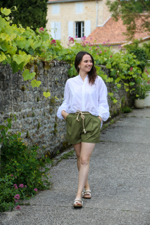 Short Lila