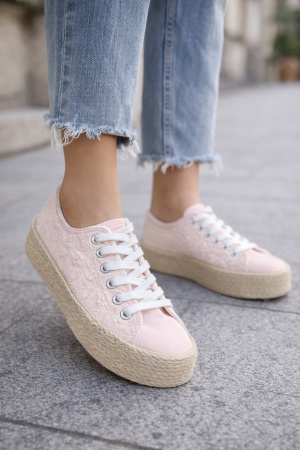 Baskets brodees corde