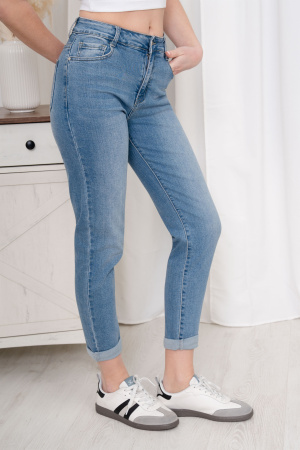 Jeans mom style
