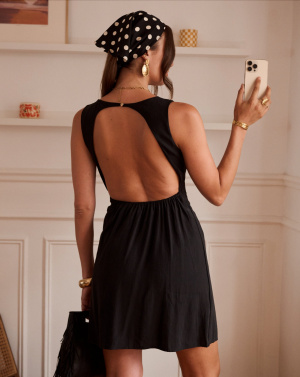 Robe chic dos nu