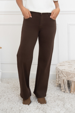 Pantalon lives large
